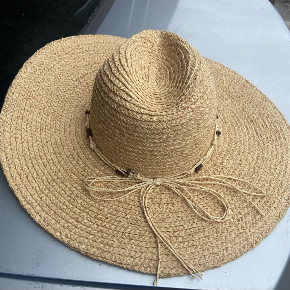 Stylish Tan Straw Hat